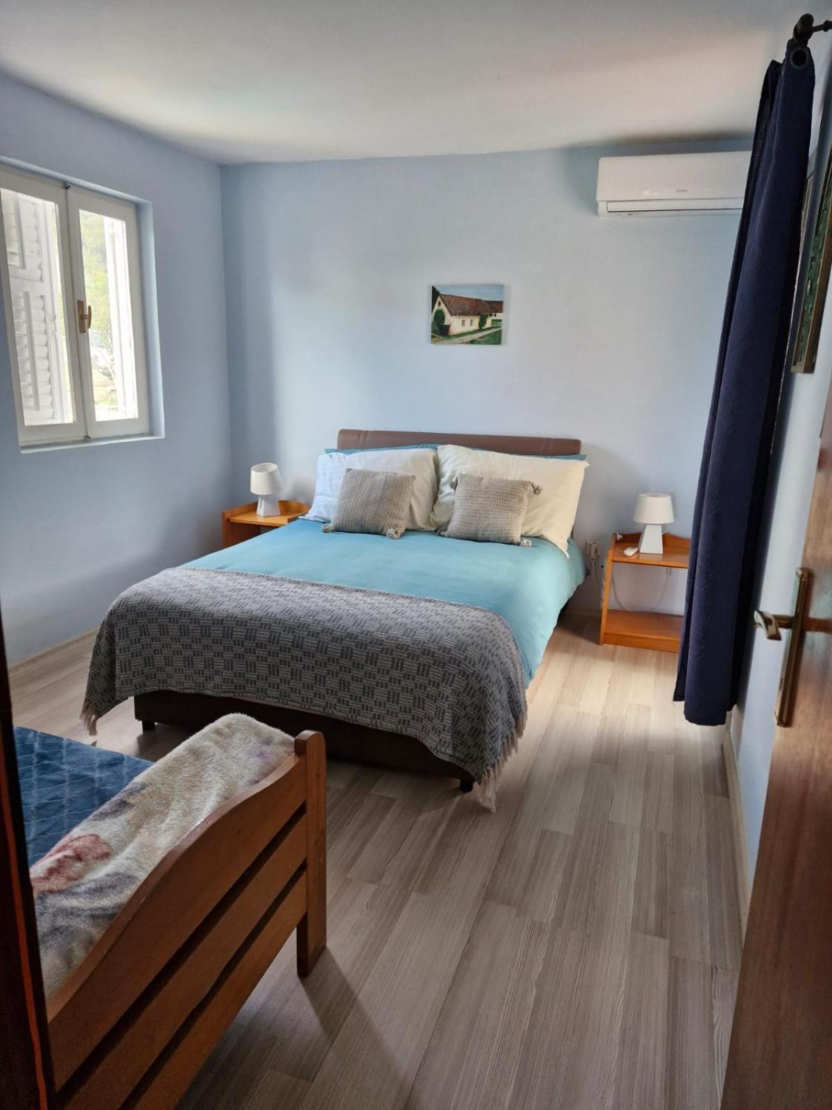 Apartment Bunjo'S Beach House Trogir Exterior foto